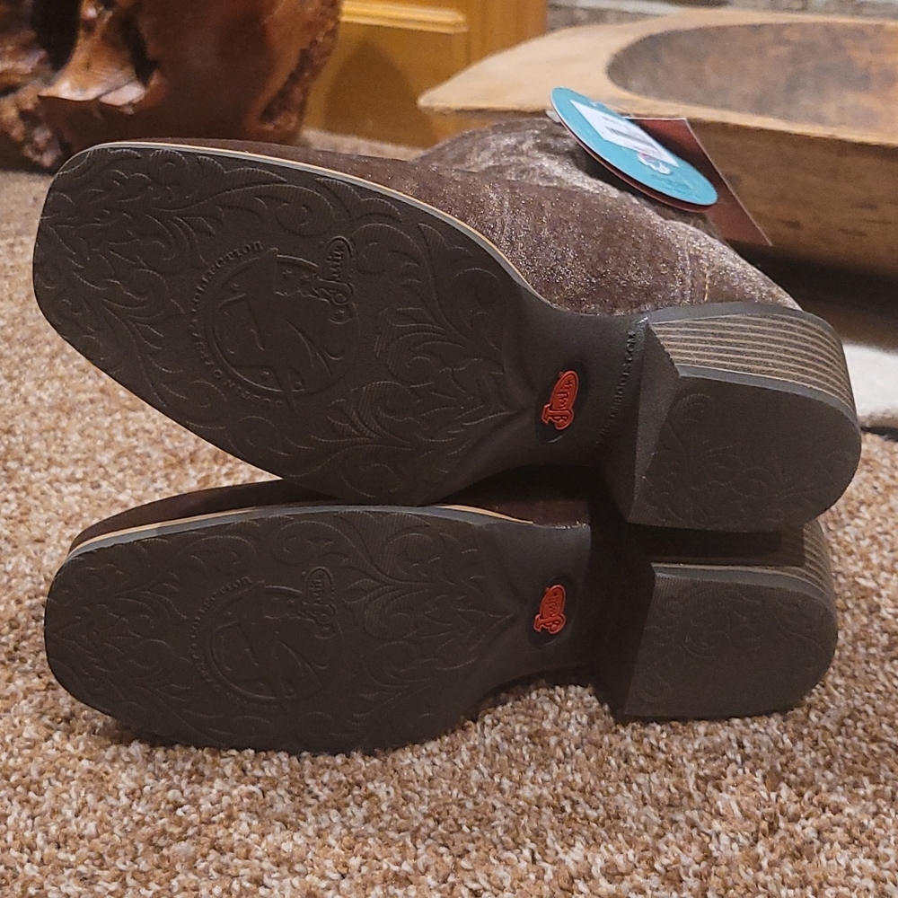 Boots - Picture 2 of 5